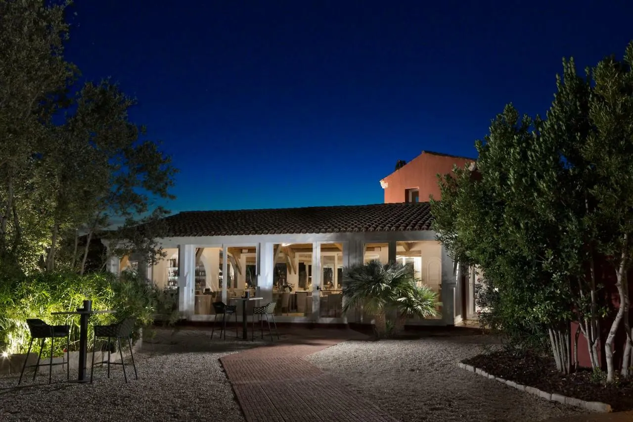 *****  Li Neuli Country Club Otel San Pantaleo İtalya