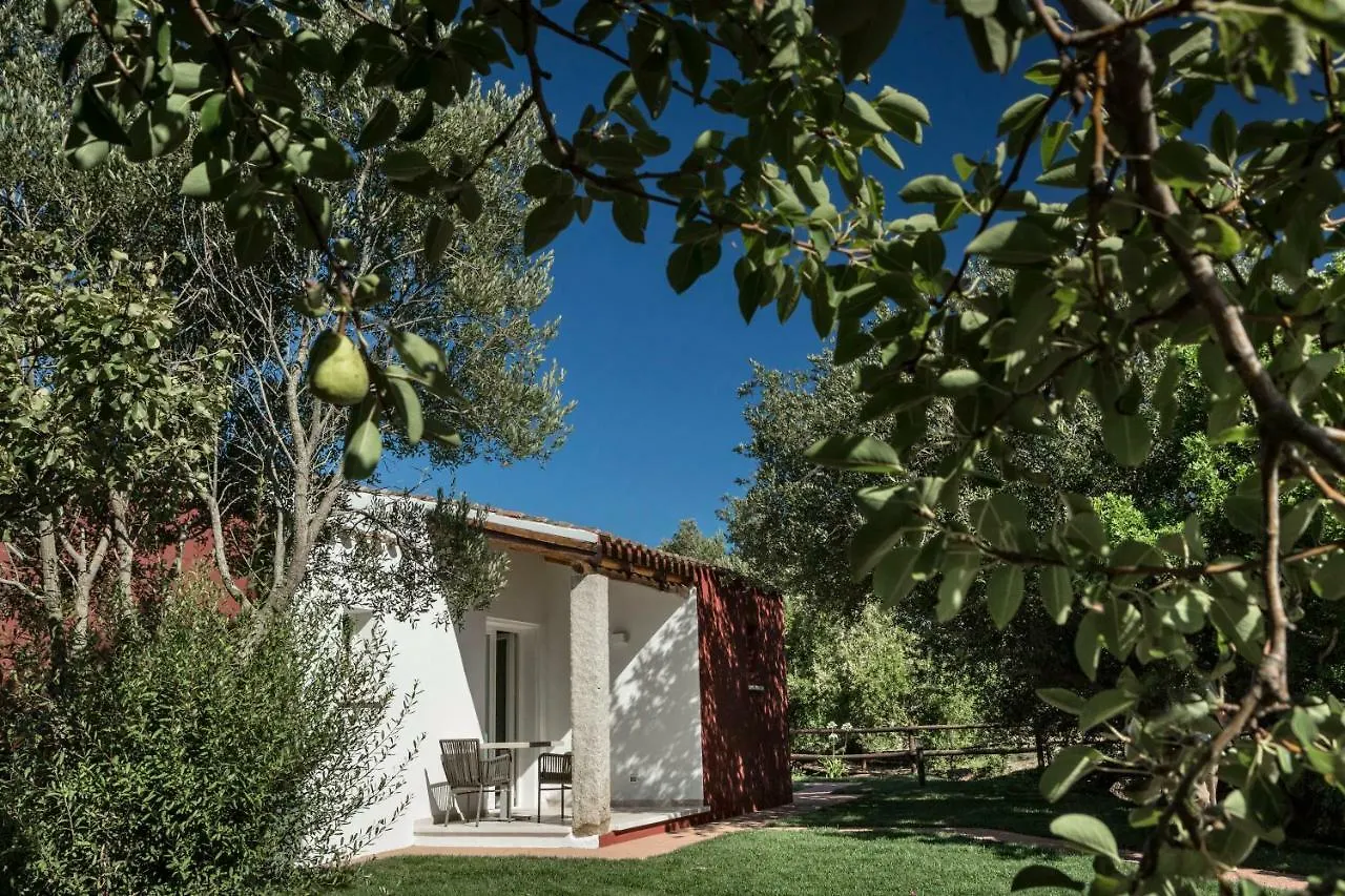 Li Neuli Country Club Otel San Pantaleo