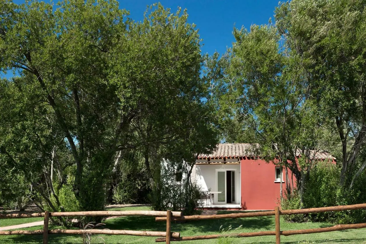 Li Neuli Country Club Otel San Pantaleo İtalya