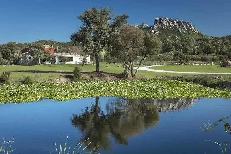Li Neuli Country Club Hotel San Pantaleo